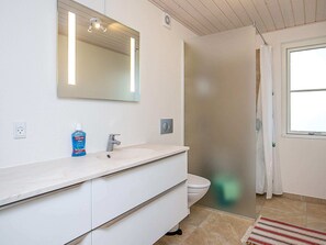 House | Bathroom