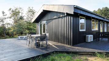 House | Outdoor dining