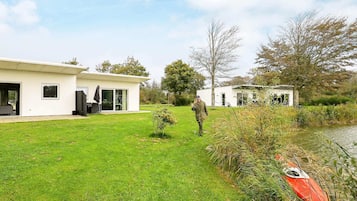 House | Water view