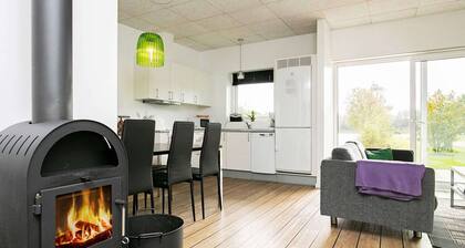 6 Person Holiday Home in Ringkobing