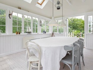 Dining - Lively Holiday Home in Hovedstaden With Terrace (Jægerspris)