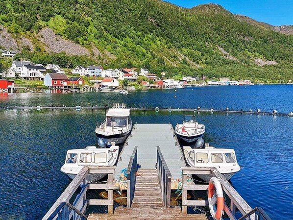 House | Marina - 8 Person Holiday Home in Kaldfarnes (Senja)