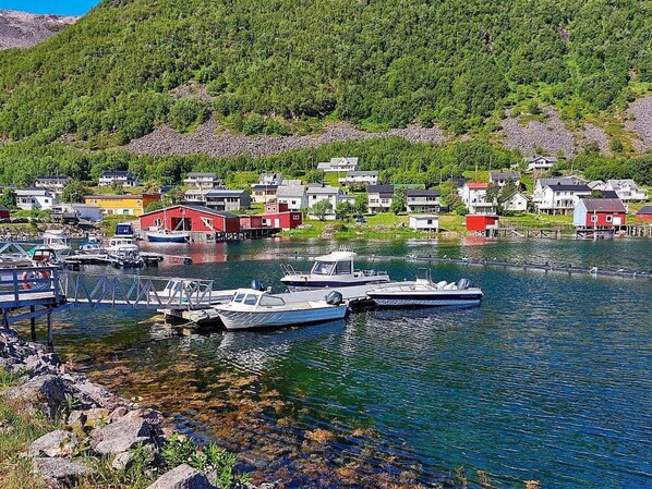 House | Marina - 8 Person Holiday Home in Kaldfarnes (Senja)