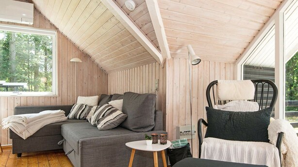 Unclassified image, 1 of 19, button - Alluring Holiday Home in Glesborg With Barbecue (Glesborg)