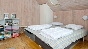Unclassified image, 4 of 19, button - Alluring Holiday Home in Glesborg With Barbecue (Glesborg)