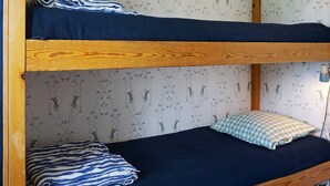 1 Schlafzimmer, individuell eingerichtet