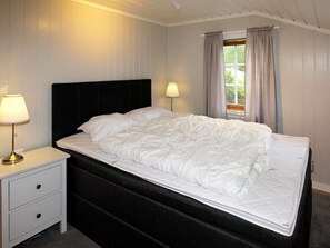3 bedrooms, individually furnished