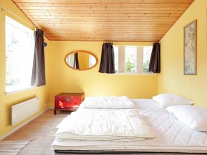 3 Schlafzimmer, Babybetten