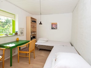2 bedrooms