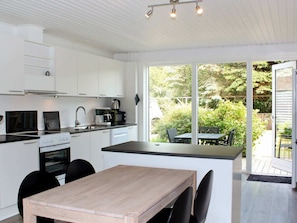 Fridge, microwave, dishwasher, coffee/tea maker