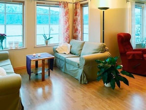 Living room - 8 Person Holiday Home in Leikanger (Leikanger)