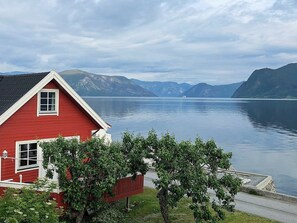 Exterior - 8 Person Holiday Home in Leikanger (Leikanger)