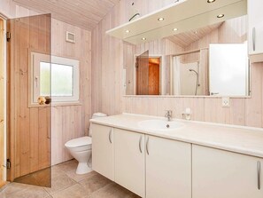 Ferienhaus | Badezimmer