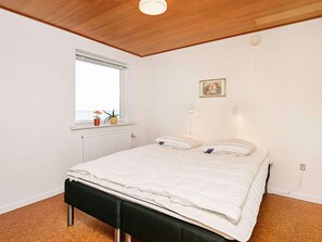 House | Interior - Seaside Retreat in Hvalpsund-by Traum (Farso)