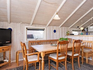 House | Dining - 8 Person Holiday Home in Harboore (Harboore)
