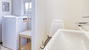 House | Bathroom - Chic Holiday Home in Syddanmark near Sea (Svendborg)