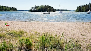 Beach - 6 Person Holiday Home in Ljusterö (Ljustero)