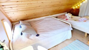 Room - 7 Person Holiday Home in Grisslehamn (Grisslehamn)