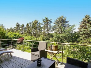 Balcony - Luxurious Holiday Home in Hovedstaden With Terrace (Vejby)