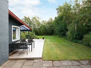 Balcony - Serene Holiday Home in Kalundborg With Terrace (Kalundborg)