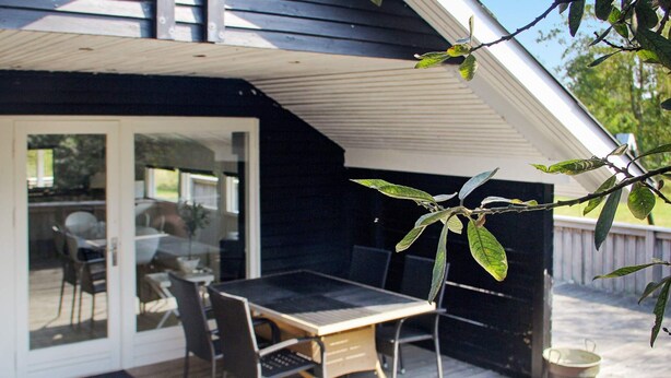 Outdoor dining - 4 Person Holiday Home in Romo (Rømø)