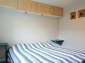 1 Schlafzimmer, individuell eingerichtet