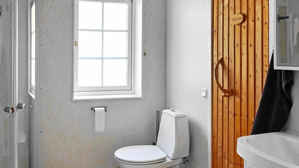 House | Bathroom - Holiday Home in Henån (Henån)