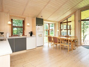 Dining - Simplistic Holiday Home in Jutland With Terrace (Vinderup)