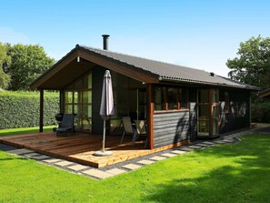 Exterior - Simplistic Holiday Home in Jutland With Terrace (Vinderup)