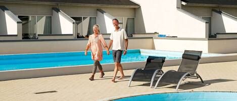 Apartment | Pool | Indoor pool, outdoor pool