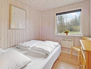 House | 3 bedrooms - Elegant Holiday Home in Jutland With Whirlpool (Roslev)