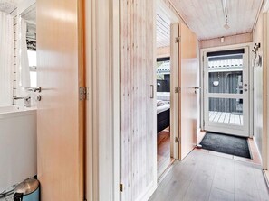 House - Elegant Holiday Home in Jutland With Whirlpool (Roslev)