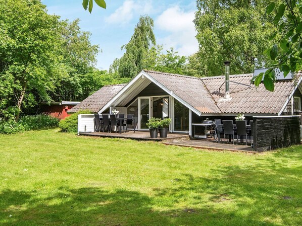 House | Outdoor dining