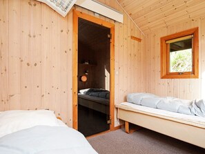 3 bedrooms, cots/infant beds - Traditional Holiday Home in Blåvand With Sauna (Blavand)