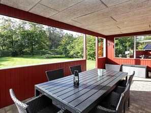 Balcony - Traditional Holiday Home in Blåvand With Sauna (Blavand)