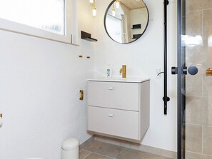 House | Bathroom - 6 Person Holiday Home in Thisted (Thisted)