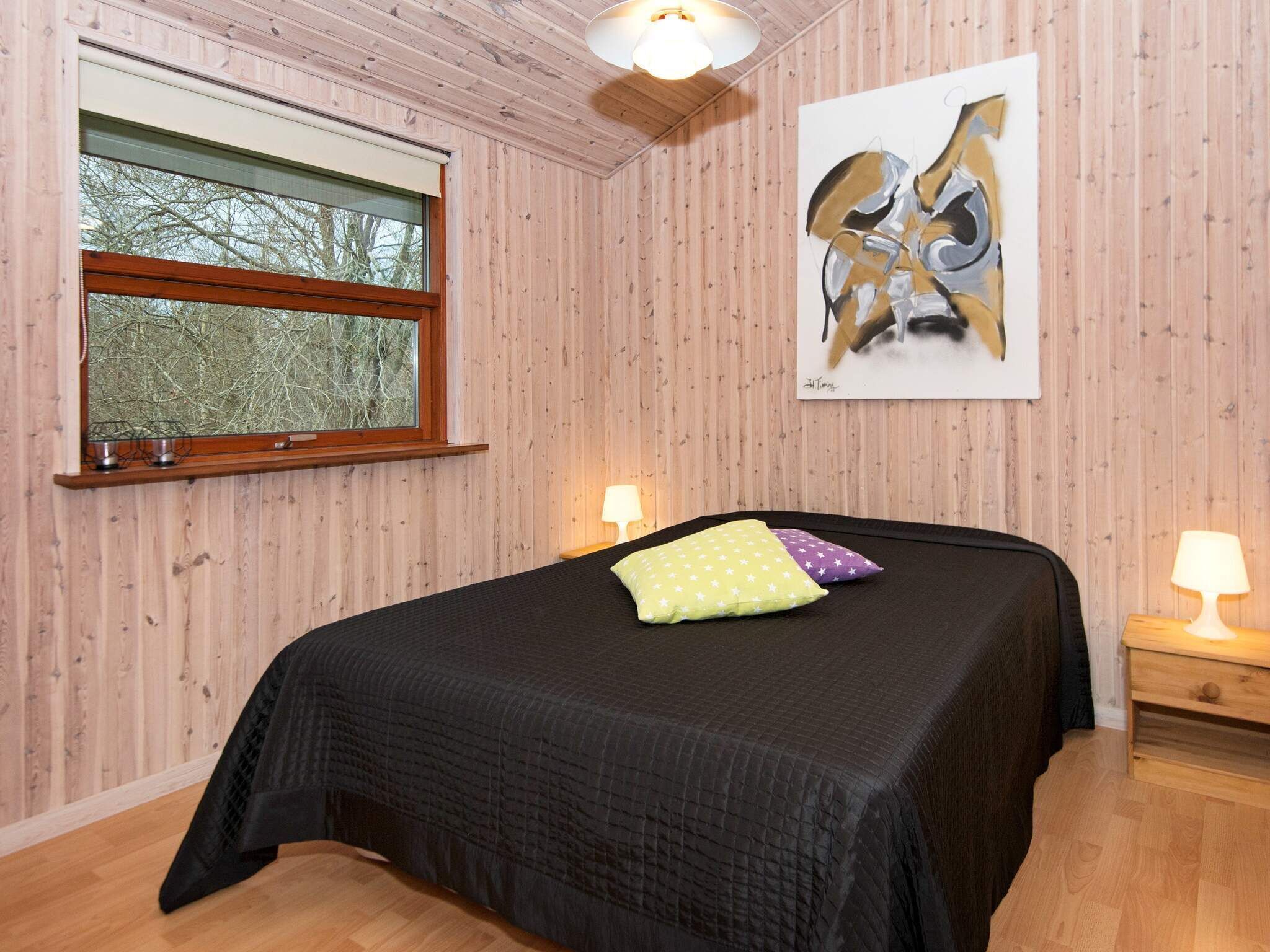 3 bedrooms, cots/infant beds