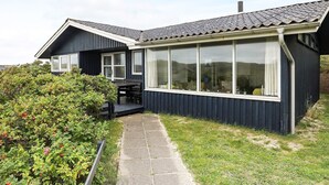 Exterior - Modern Holiday Home in Jutland With Barbecue (Lokken)
