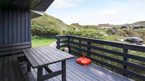 Balcony - Modern Holiday Home in Jutland With Barbecue (Lokken)