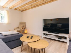 House | Interior - Idyllic Thatched Cottage Retreat-by Traum (Gedser)