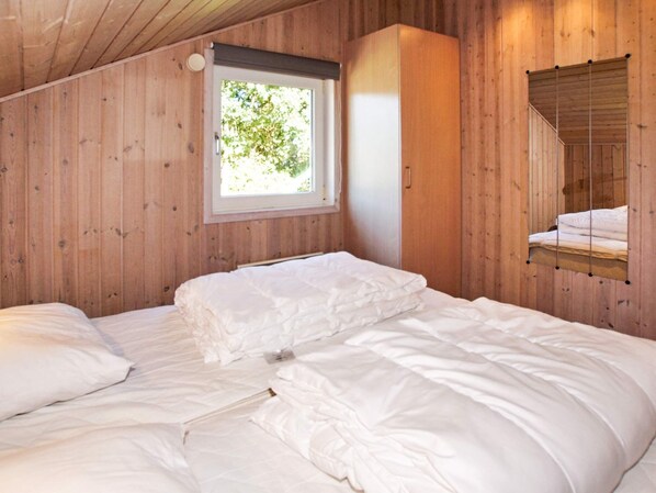 3 bedrooms, cots/infant beds - Gorgeous Holiday Home in Jutland With Sauna (Hemmet)