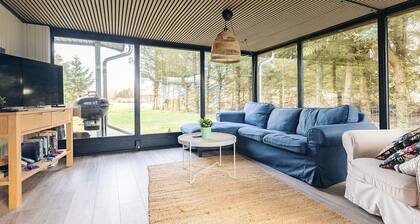 Secluded Lagoon Retreat in Hou-by Traum