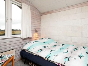 2 bedrooms, cots/infant beds - Traditional Holiday Home in Jutland With Roofed Terrace (Hirtshals)