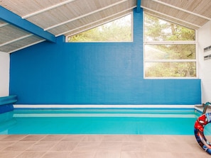 House | Pool