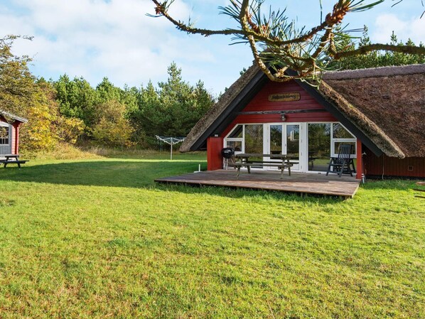 House | Outdoor dining
