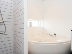 House | Bathroom