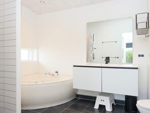 House | Bathroom