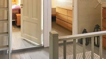 House | 4 bedrooms, individually furnished