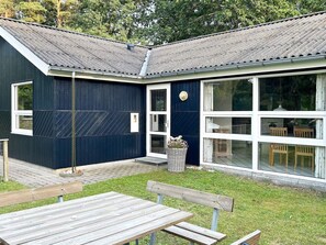 Exterior - 4 Star Holiday Home in Glesborg (Glesborg)