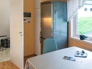 Dining - 6 Person Holiday Home in Lonevåg (Osteroy)